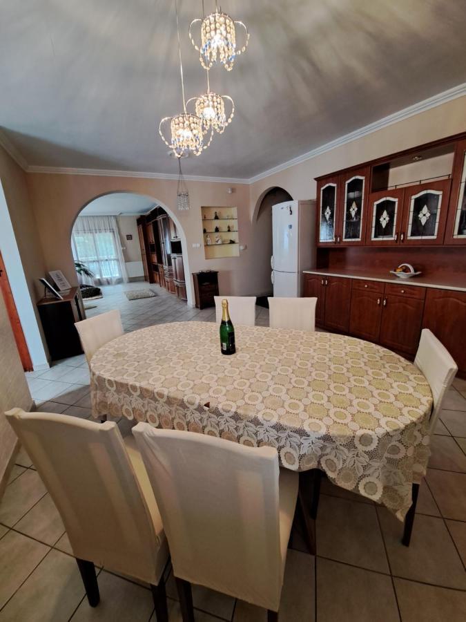 Villa Csilla Elegant House Erd Buitenkant foto